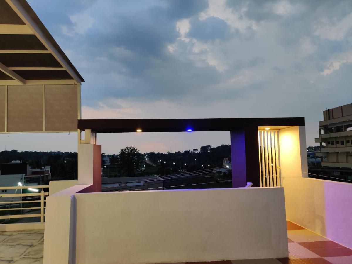 Skyhouse Homestay Maisúr Exteriér fotografie